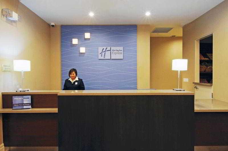 Holiday Inn Express & Suites Vaughan-Southwest By Ihg Exteriör bild
