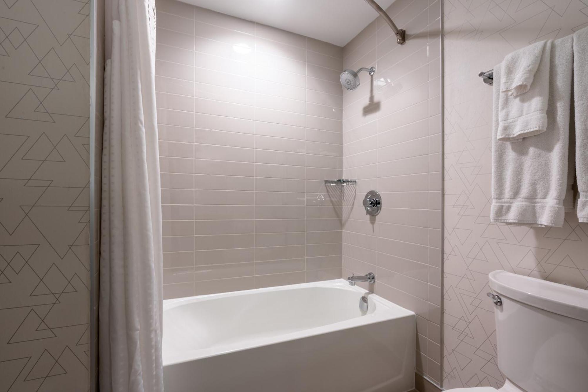 Holiday Inn Express & Suites Vaughan-Southwest By Ihg Exteriör bild