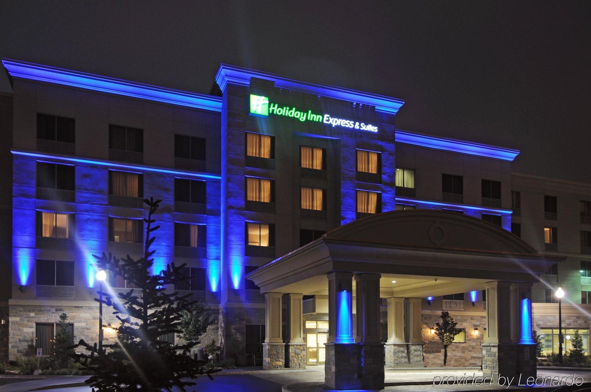 Holiday Inn Express & Suites Vaughan-Southwest By Ihg Exteriör bild