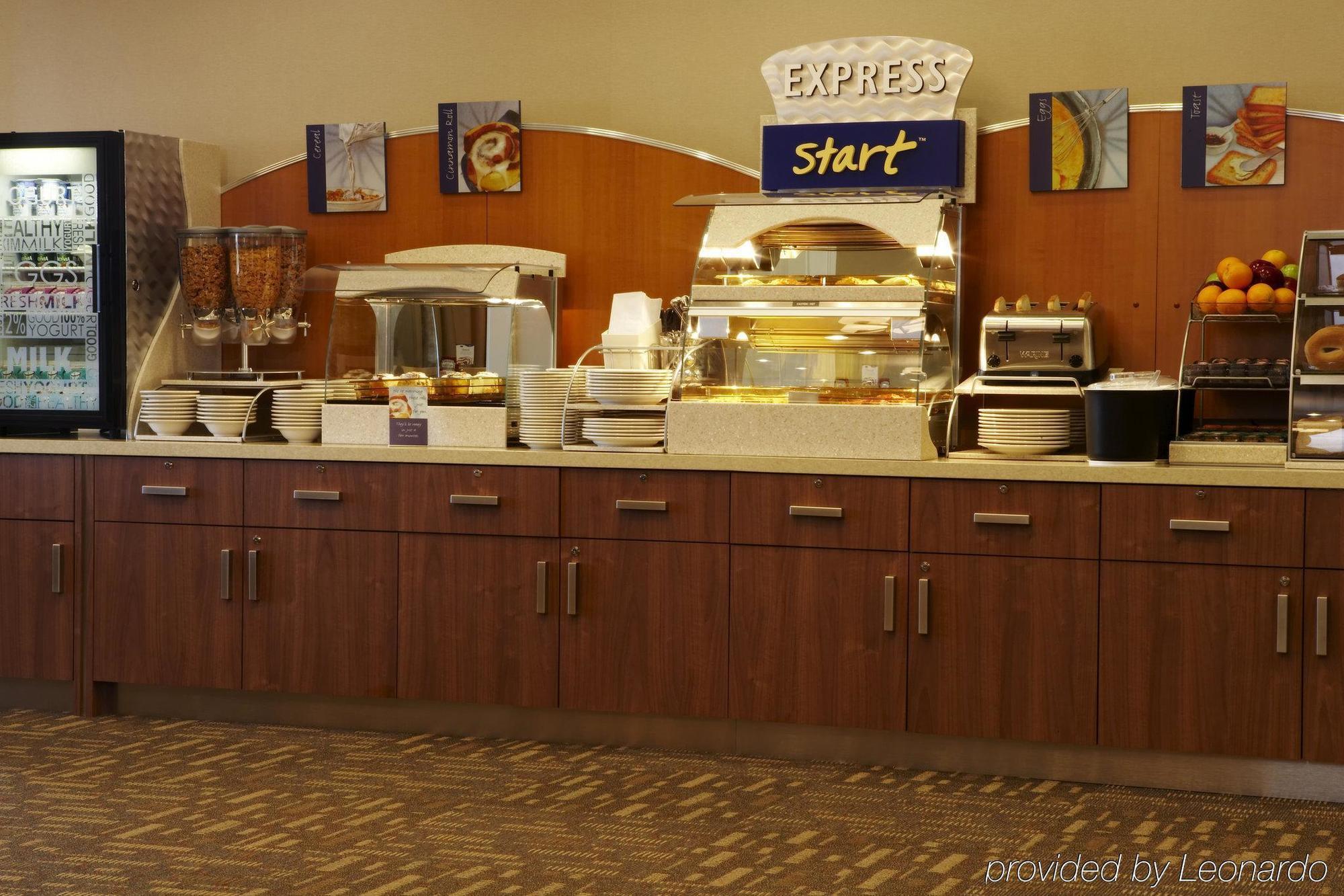Holiday Inn Express & Suites Vaughan-Southwest By Ihg Exteriör bild