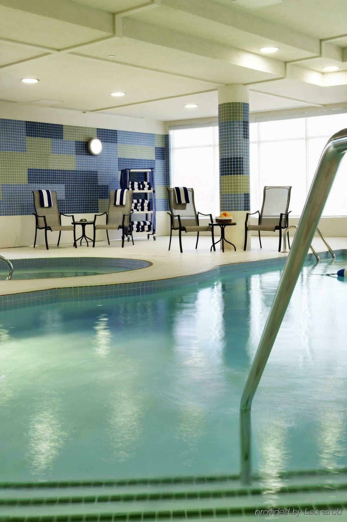 Holiday Inn Express & Suites Vaughan-Southwest By Ihg Exteriör bild